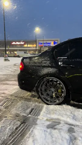 Summer tires are the best 😎 #bmw #snow #e90 #335i #bmwperformance #viral #foryou #fail #fyp 