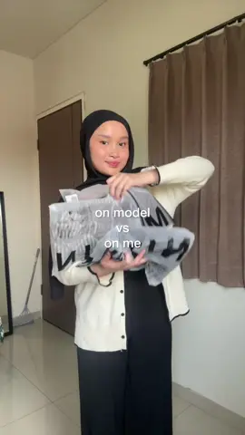 iseng CO karena liat live tiktok, kok bagus bgt dan se real pic itu⁉️ #onmodelvsonme #tryonwithme @MEINOFFICIAL 