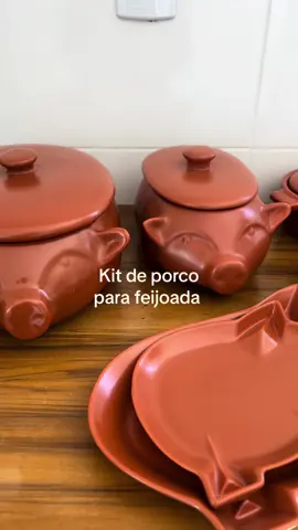 Kit de porco para feijoada!!  Pra fazer aquela feijuca no domingo com a familia, aqui tem 🫘 . . . . . #mesaposta #feijoada #acasadcor #louça #camboriu #sc 
