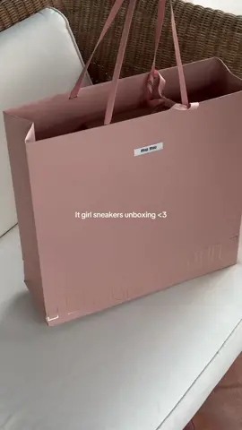 Finally found them in my size🤍 yes/ no? #miumiu #unboxing #newsneakers #style 