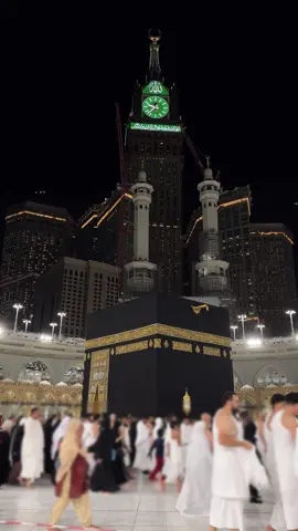 ربنا تقبّل منا الدعاء، إنك سميعٌ مُجيب🤍 .. #مكة #الحرم_المكي #عمرة #مكة_الآن #محرم #عاشوراء #مكة_المكرمة #اكسبلور #اكسبلورexplore #تصويري #ترند #explore #fyp #fypシ #foryou #الشعب_الصيني_ماله_حل😂😂 