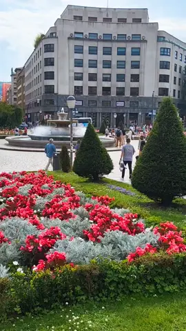 #Buenastardes💕💕💕  #bilbao #bizkaia #paisvasco  #plazamoyuabilbao♥️ #granvia  #bilbaocity #paisvasco #vizcaya  #viajestiktok #parati #bilbo 