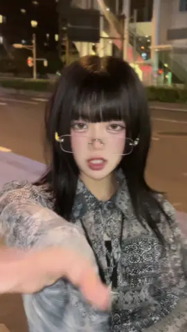 昼はアイドルだけど夜になると、、？