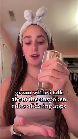 tinder, hinge, and bumble all come with their own unspoken rules that every college student should be aware of before downloading #grwm #grwmroutine #grwmmakeup #tinder #hinge #hingedating #bumble #dating #datingtips #datingadvice #datingapps #datingappsbelike #datingappadvice #college #collegelife #collegeadvice #datingapps101 #classof2024 