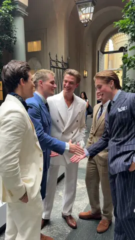 Who has the best suit? 👀@Ollie @Elevatorboys 