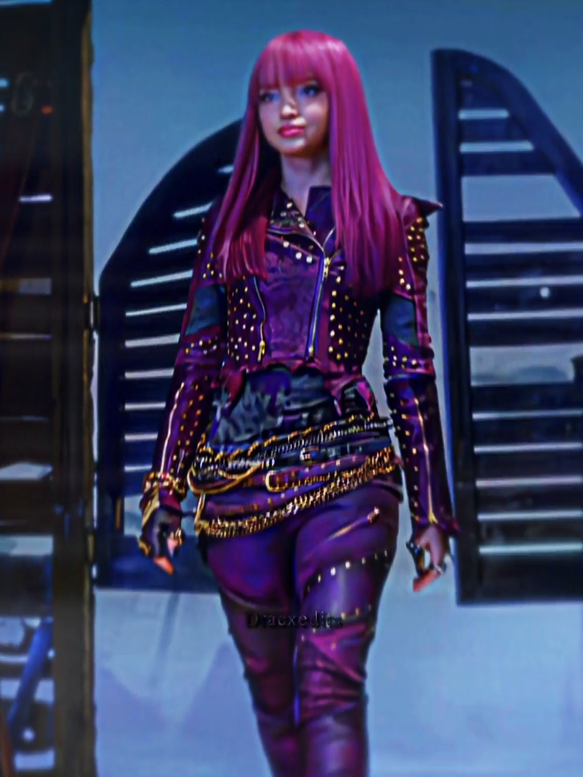 no hate against red but the only thing I like about the rise of red is her song || scp: adamspacks || #descendants #mal #malbertha #red #descendantsedit #fypage #xyzbca #fyy @lillyy.aep @melixcafev @d.malfoyedits @rxddls @luceayylov @weasleyswiz @cc.sinkkk @stupefy_xae @slytherfoy @draclei