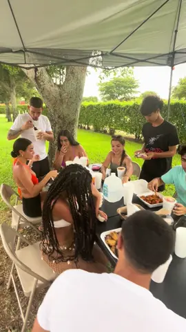 Firsr timers chicken souse and chicken wings #viral #fyp #trending #caribbeansouseboss #chickensouse #palmbeach #561 #florida #southfloridaeats #viralvideos 