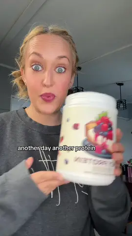#ekkovision #ekkoproteinpowder #berrycheesecakeprotein #TikTokShop #moreprotein #healthjourney #fancyproteinshake 