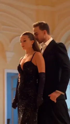 Así se baila el tango... 🕶️🤌🏻 #Relaciones #Amor #Romance #Pasion #Atraccion #Seduccion #Parejas #Mujeres #Hombres #Tango @Alex Ruiz 