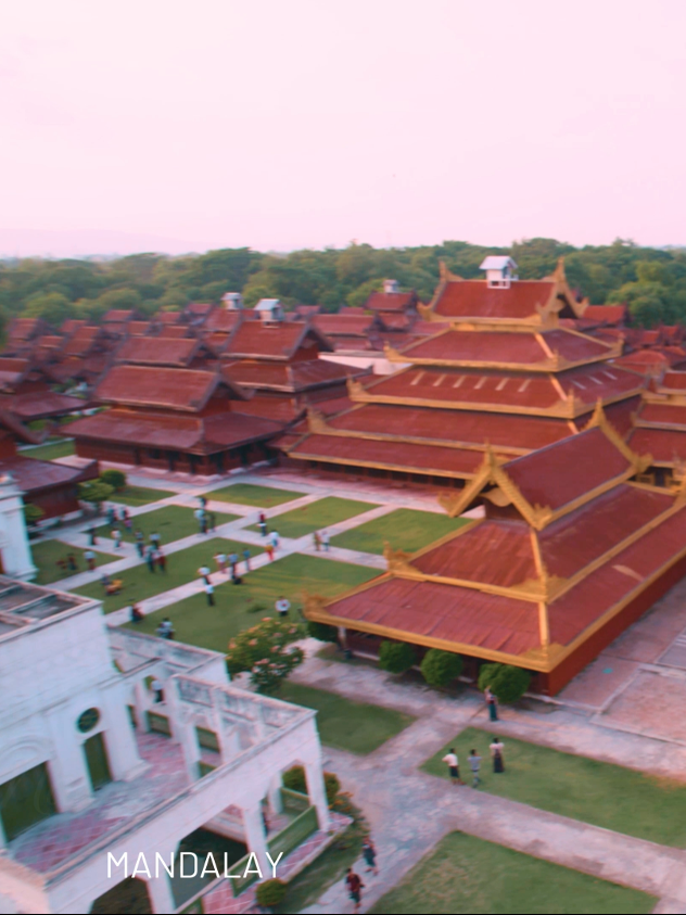 Mandalay Palace #myanmarbeenchanted #mandalay #မန္တလေး #travel #tourism #tiktoktravel #tourismdaily #myanmar #southeastasia #fyp #views