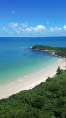 Bãi tắm tiên / 1 trong top 7 bãi biển đẹp nhất đảo Quan Lạn #Homestayquanlan #quanlanisland #quanlanminhchau #reviewquanlan #quangninh #quanlanecotrip #dulich #quanlanquangninh #sea #travel 