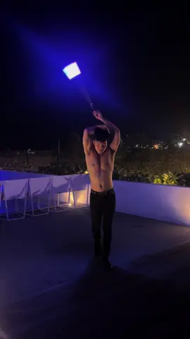 Just snappy face. #ledlights #ledpoi #leddancer #firedancer 