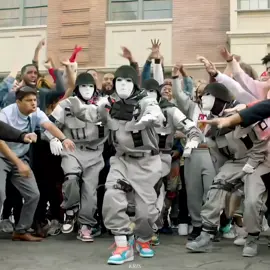 mendingan kita happy aja🕺🎧......| #hyrøgrp #happy #vibes #centralcee #song #random #clip #vibe #kris_dont_panic 