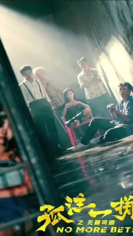 小伙第一次上班有點緊張