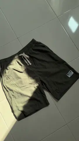 short pants corduroy zeke. #pants #shortpants #corduroypants #seluarpendek #seluarmurah #casual #barangviral #xybca #foryou 