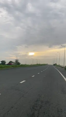 Có phải anh Vừa Hận Vừa Yêu …🙃#62longan #xuhuongtiktok #fyp #chill #cau2_68868 #cảnhđẹp #miềntây #hoànghôn #suy #tâmtrạng 