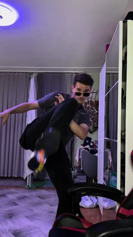 Antwort auf @POLSKA🇵🇱🥷 🧢 fehlt leider #talahon #outfit #musik #meme #spass #fyp 