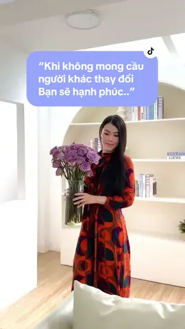 Hiểu mình để sửa mình - Hiểu người để thương người.  Ko thay đổi người khác, hạnh phúc sẽ đến!  #songtichcuc #hanhphuc #phuongphuongtran #yeubanthan #phunu #phattrienbanthan #doisong #chamngoncuocsong #xuhuong 