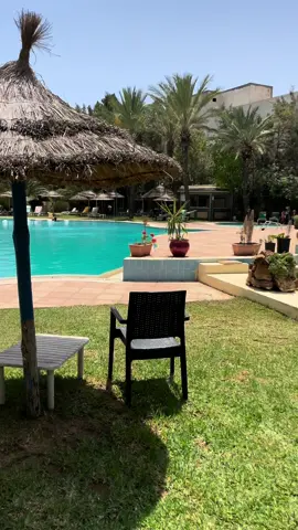 Des vues à couper le souffle et une piscine pour se détendre : Bienvenue au Marina Palace  #marinapalace #yasminehammamet #summer24 #tourhotel #piscine 