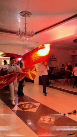 СВАДБА Е ГОЛЕМА ВО КИЧЕВО 🎻🇲🇰❤️ #kicevo #macedonia #macedonia🇲🇰 #macedoniantiktok #balkan #balkantiktok #balkanci #balkanfyp #balkanviral #viral #viralvideo #wedding #weddingtiktok #weddingday #violinshow 