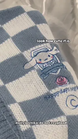 love it ✨ #fypシ #sanrio #sanriophilippines #cinnamonroll #cute #sweaterweather #rainy 
