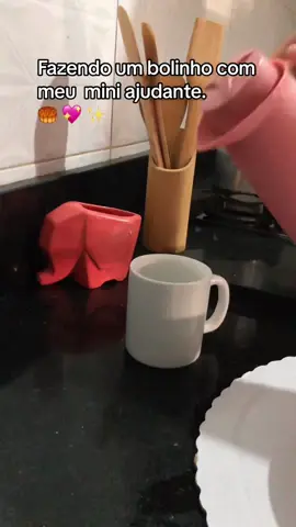 Bom dia #casarosa #fazendobolo #limpeza #rotinadolar #viral