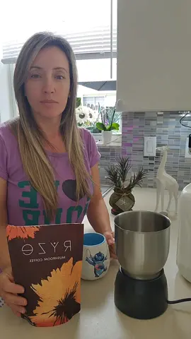 Una semana usando @Ryze Mushroom Coffee y feliz con los resultados, lo recomiendo muchísimo!☕️ #cafe #coffeetiktok #ryzecoffee #ryzemushroomcoffee #ryze 