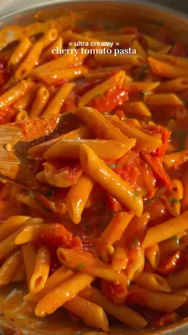 For the full vegan recipe head to itsvegansis.com - link in bio! Looking for a tasty, quick meal? This creamyyyy vegan tomato pasta is just what you need! With fresh cherry tomatoes and a rich coconut cream sauce, it’s super easy to whip up and perfect for a cozy dinner at home🍅✨ #pasta #pastatiktok #tomatoes #DinnerIdeas #dinner #recipes #healthyrecipes #veganrecipes 