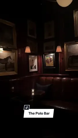Replying to @babybanobo the most beautiful dining room in new york city.🐎🐴 #newyork #nycdatenight #polobar #ralphlauren #oldmoney 