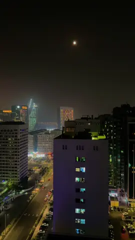 Abu Dhabi night 🎶🎧 #virl #vedio #fyp #fouryoupage #fouryoupage_tiktok_ #uaetiktok #abudhabi🇦🇪 