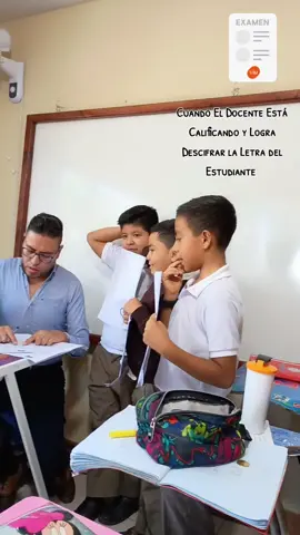 Cuando El Docente Está Calificando y Logra Descifrar la Letra del Estudiante  #HumosMaestros #DocentesGuatemala #Guatemala🇬🇹 #Alumnos #Evaluaciones 