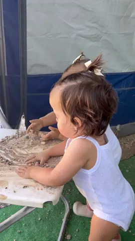 Niñas sucias, niñas felices..