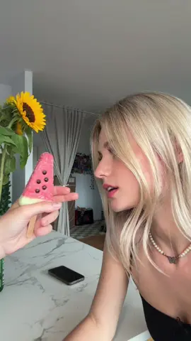 weiß gar nicht warum sie so schaut🤓