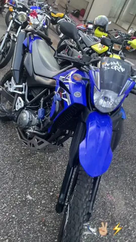 Aviones por tierra⚡️🛩️ . . . #tachira_venezuela🇻🇪 #venezuela🇻🇪 #motopiruetaslanuevaescuela  #motopiruetasvenezuela #fyp @Chipi515_bikelife @Jeancorluis Malave #tachiramotopiruetas 