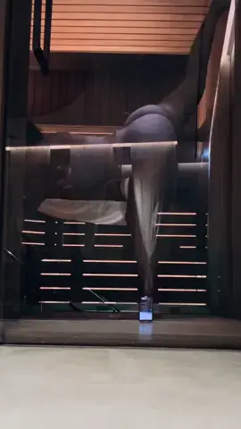 🧘🏽‍♀️🧘🏽‍♂️