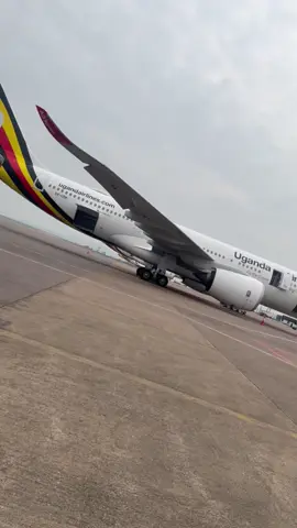 Uganda airlines ✈️#vinabaiby #foryou #foryoupage #fyp #fypp #fypp 