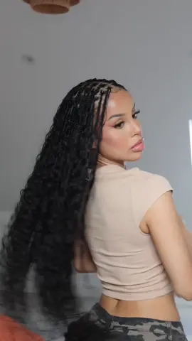 @neyhairs DID THAT🎀🥵😮‍💨😍 #durban #ilovebeingawoman  #protectivehairstyle #goddessbraids  #braidhairstyles 