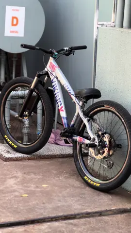 vk cheff 😍 . . . #viral#vaiprofycaramba#bike 