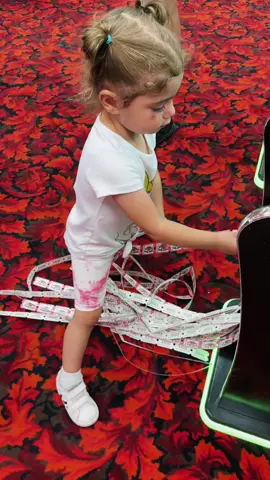 Charlotte won 600+ tickets! 🎉 #summer2024 #toddlersoftiktok #seasideheights 