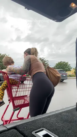 happy monday 🫶🏻 #fyp #sahm #momvlog #toddlermom #ditl #dayinmylife #contentcreator #Vlog #morningvlog #MomsofTikTok #groceryhaul #groceryshopping #traderjoes #traderjoeshaul #target #targethaul #shoppingvlog 