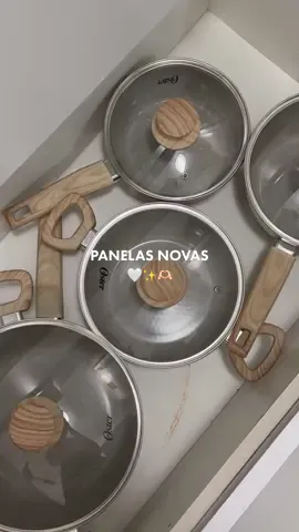 ESTOU APAIXONADA com essas panelas 😍 🤍✨  . . . #asmr #asmrsounds #unboxing #panela #panelaoster #ceramica 