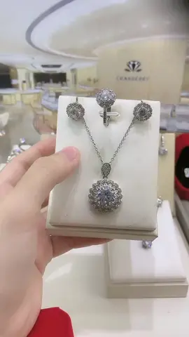 Spesial buat kalian yang onton live aku #Zirconia #CincinTunangan #fypシ゚viral