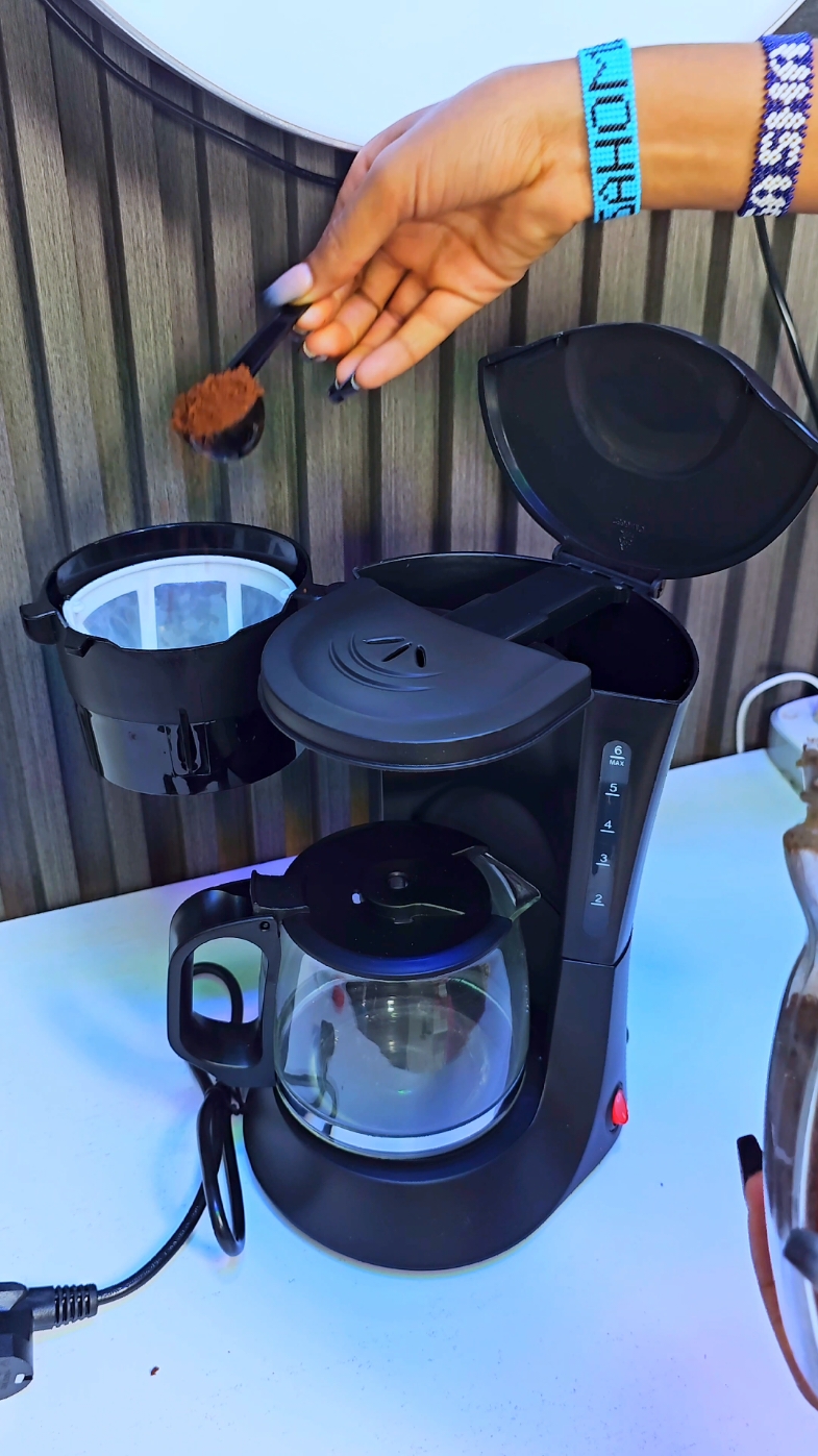 ^600Ml Capacity Coffee Maker Ksh 2299/ only  Delivery Across East and Central  Africa.  Location: Nairobi-Kenya, along Tsavo Road, Maximum Business Centre, MM13.    www.kisasahome.co.ke 