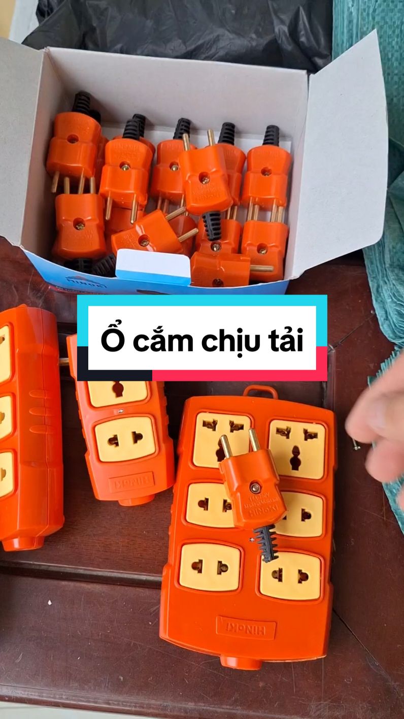 ổ cắm chịu tải lõi sứ lên đến 6000W mua 2 ổ cắm được thêm 2 phích cắm chịu tải#dodienthanhcong #ổcamdien #diennuoc 