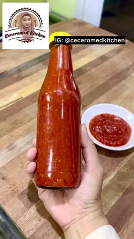 Bangga sama diri sendiri bisa bikin saus sambal botolan yg lebih enak dari buatan pabrik. Serius ini resepnya approved, pedas nampol, asam, asin, manisnya pas, dan tanpa bahan pengawet. #sausambalbotolan #saussambalceceromed #ResepCeceromed #ceceromedkitchen 