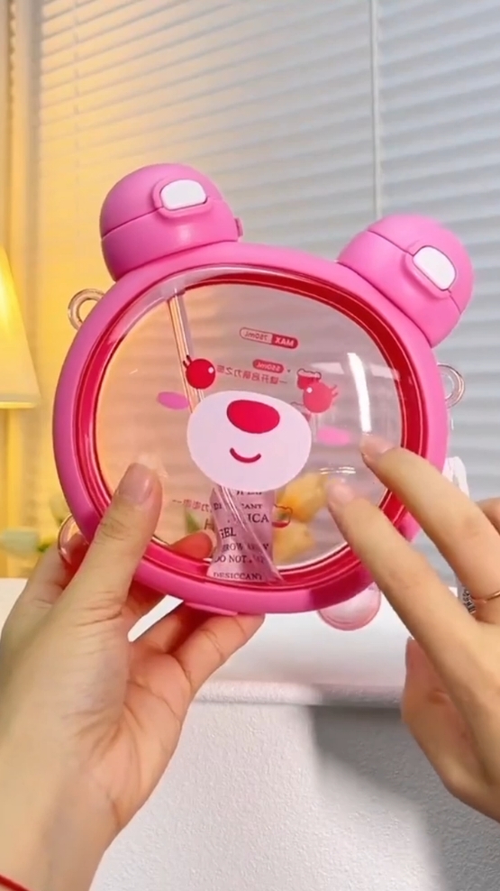 Botol minum yang super super lucu bentuk nya kepala beruang😍😍 #fyp #fypシ #fypシ゚viral #tumbler #china #bagus #good #anak #beruang  #tumbler #botol #anak #lucu #aesthetic #fypage #xycba #masukberanda #affiliate #tiktokshop #tiktok