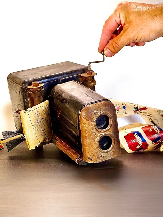 1931's Walt Disney Movie Projector Restoration #DIY #diyproject #renovation #restoration #waltdisney #disney