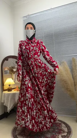 Chic and fashionable dress, suitable for various occasions, whether it's a casual outing or a formal party.#abayastyle #SummerAbayas #abaya #tiktok #outfit #foryou #TimelessBeauty #summersale #ModestElegance #spotlight #dress 