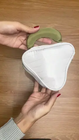 Gemeess banyak pilihan warnanya juga 😍👍🏻💚 #pouchbag #yuppy #taskosmetik 