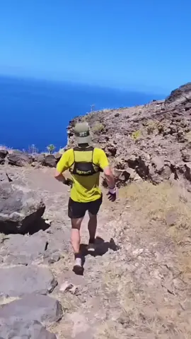 #trailcommunity #trailrun #trail #correrpormontaña #trail #trailrunning #community_mountainaddict #trail #ultratrail #ultratrailrunning 